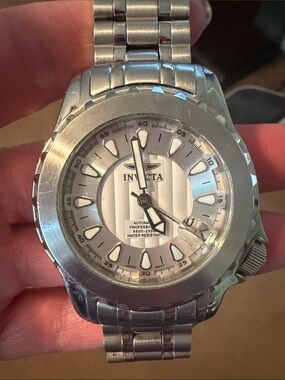 Invicta Silver Men’s 3930 Pro Diver Watch